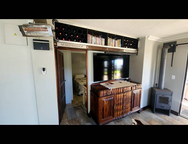 2 BEDROOM TOWNHOUSE FOR SALE IN DIAZ BEACH
